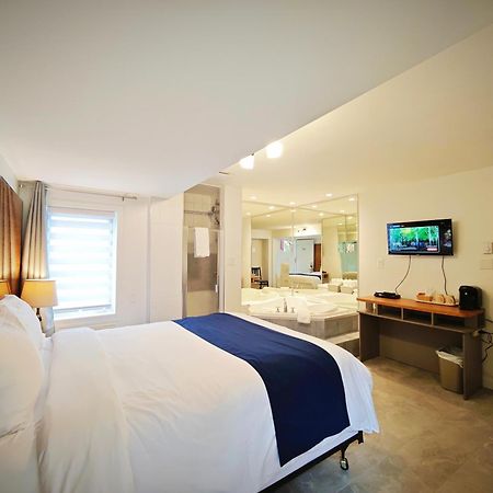 Motel Des Pentes Et Suites Saint-Sauveur-des-Monts Εξωτερικό φωτογραφία