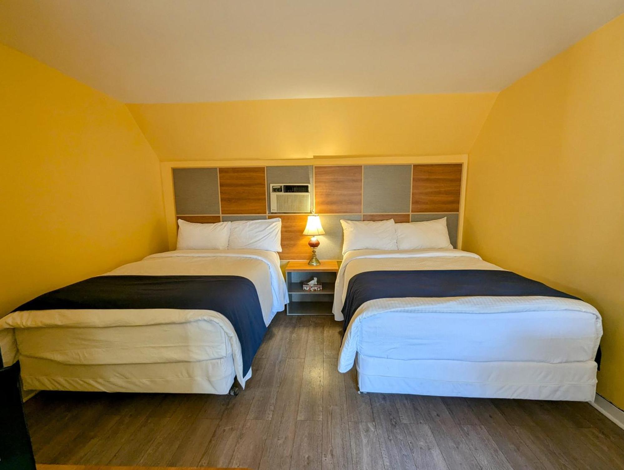 Motel Des Pentes Et Suites Saint-Sauveur-des-Monts Εξωτερικό φωτογραφία