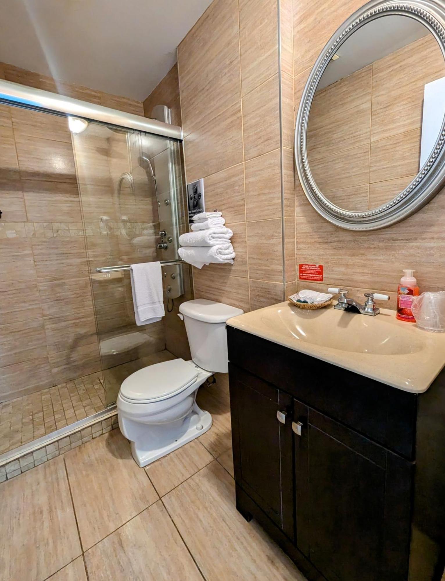 Motel Des Pentes Et Suites Saint-Sauveur-des-Monts Εξωτερικό φωτογραφία