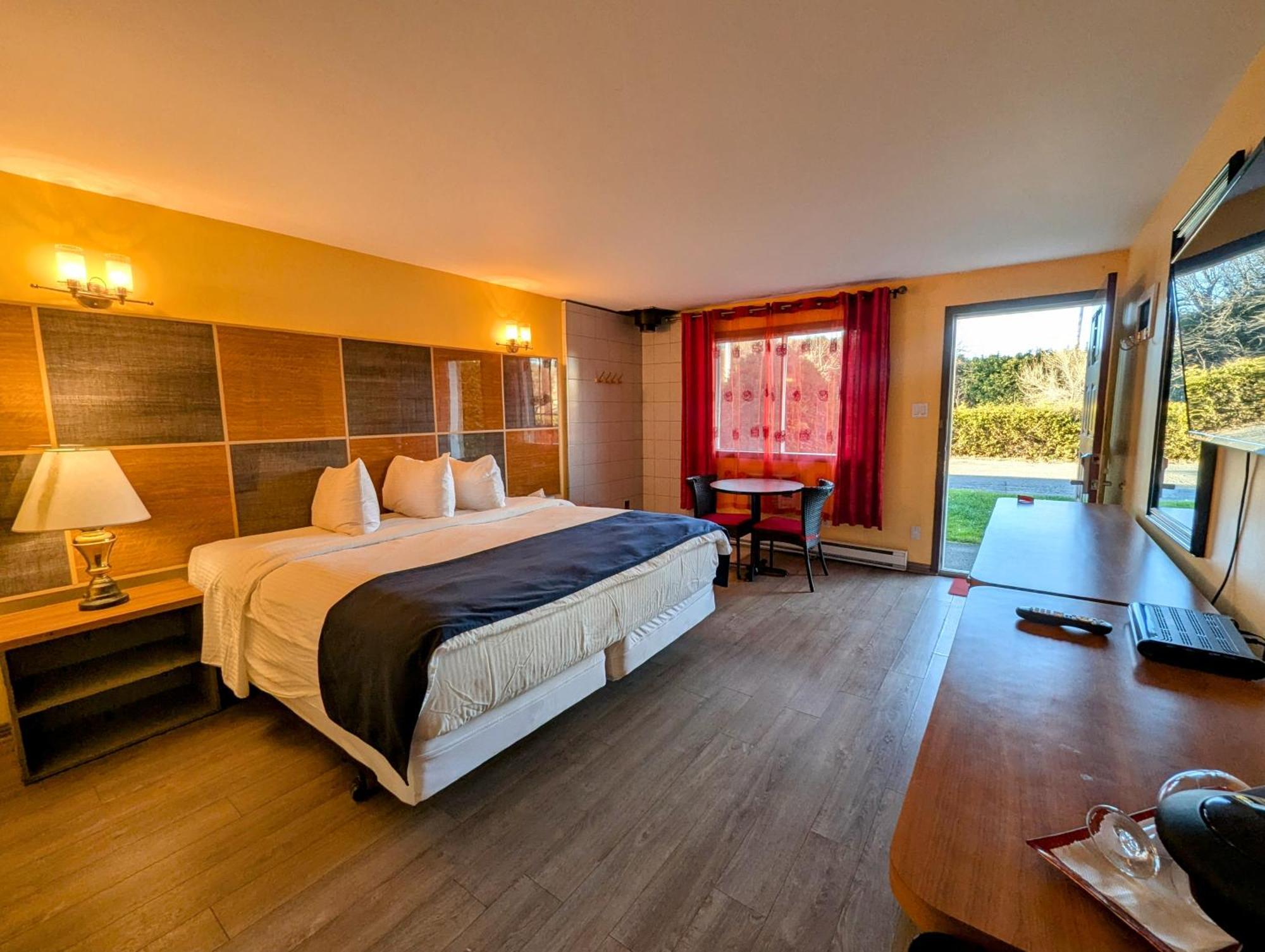 Motel Des Pentes Et Suites Saint-Sauveur-des-Monts Εξωτερικό φωτογραφία