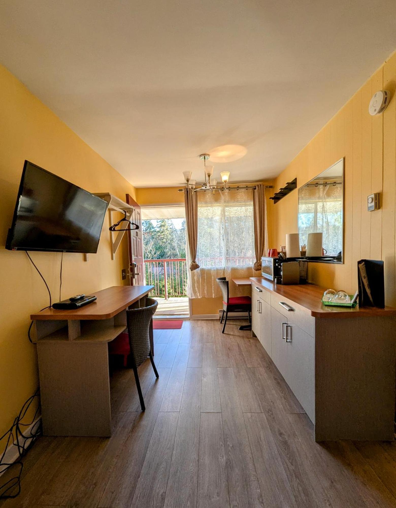 Motel Des Pentes Et Suites Saint-Sauveur-des-Monts Εξωτερικό φωτογραφία