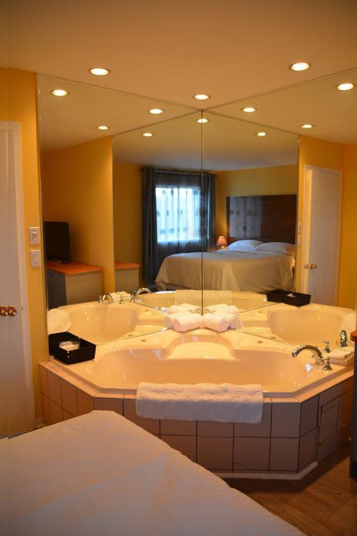 Motel Des Pentes Et Suites Saint-Sauveur-des-Monts Εξωτερικό φωτογραφία