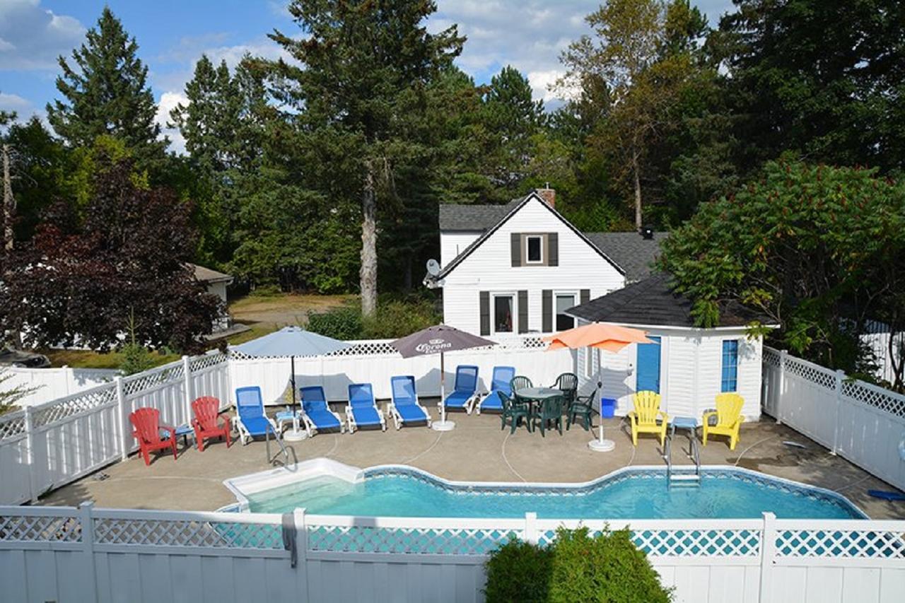 Motel Des Pentes Et Suites Saint-Sauveur-des-Monts Εξωτερικό φωτογραφία
