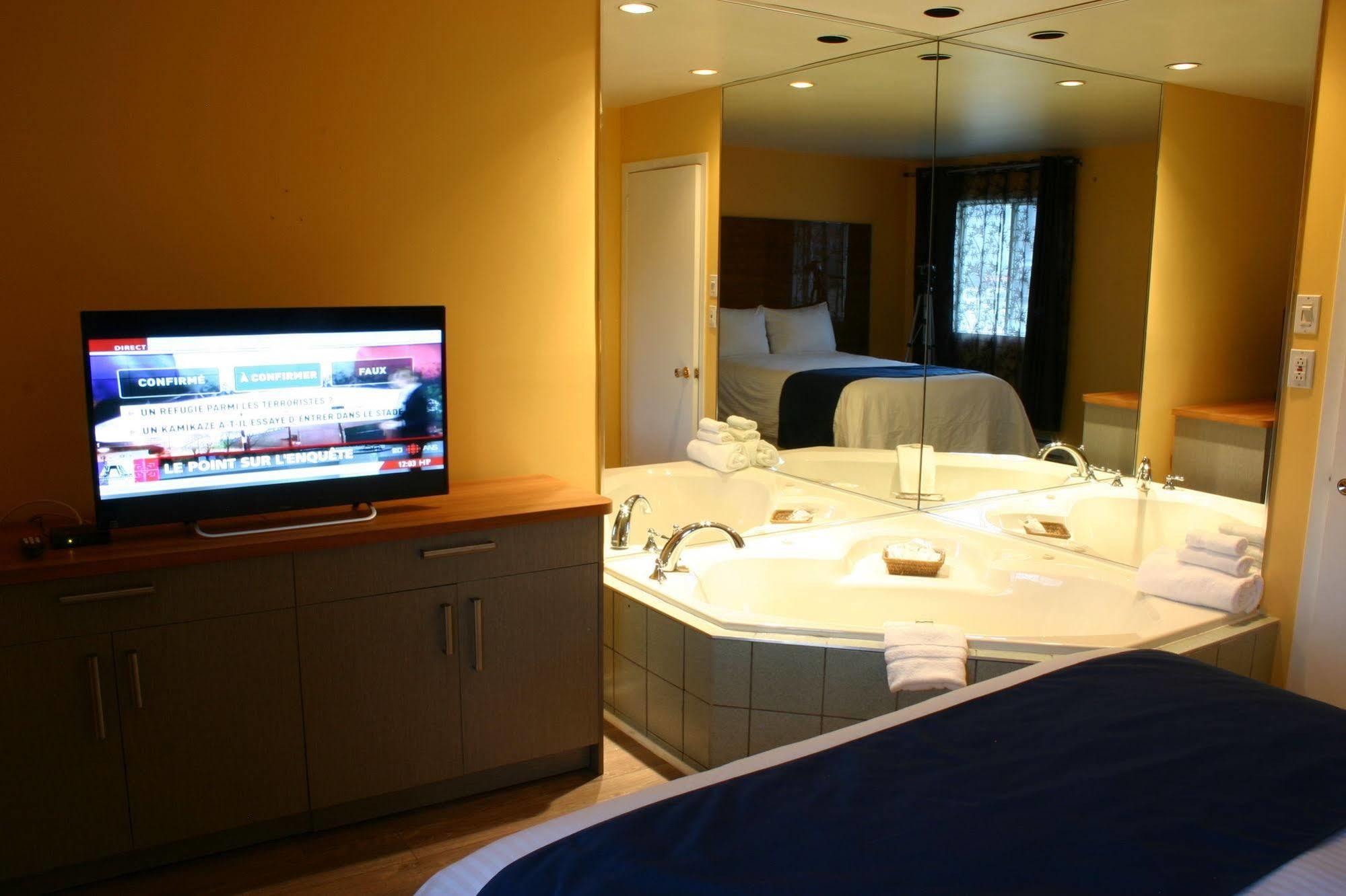 Motel Des Pentes Et Suites Saint-Sauveur-des-Monts Εξωτερικό φωτογραφία